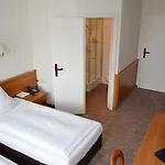 Hotel Hoellsteiner Hof