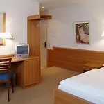 Hotel Hoellsteiner Hof
