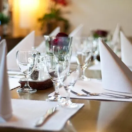 Hotel Hoellsteiner Hof 3*