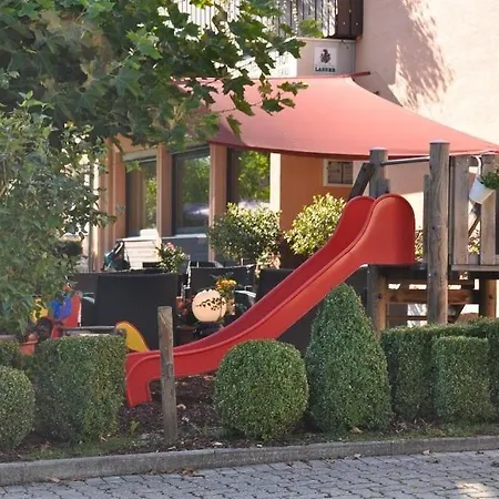 호텔 Hoellsteiner Hof 3*