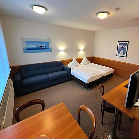 Hoellsteiner Hof 3*